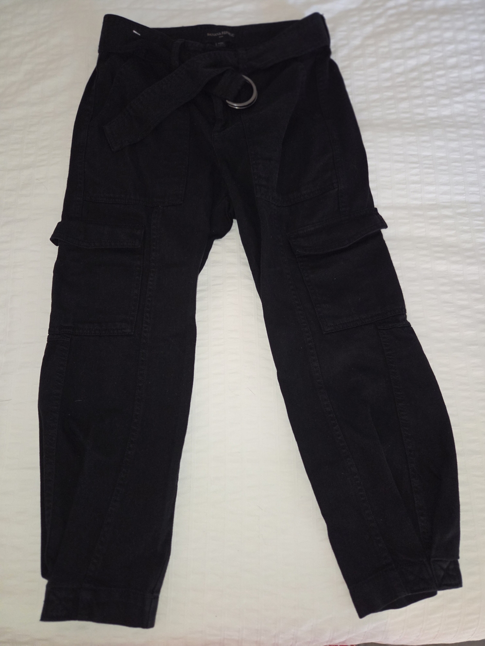 Banana Republic Black Cropped Cargo Pants with D-Ring Belt